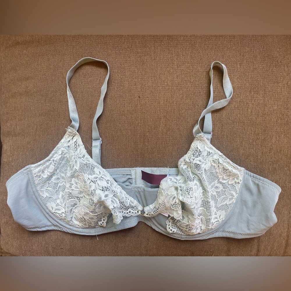 Light blue/light green lace bra